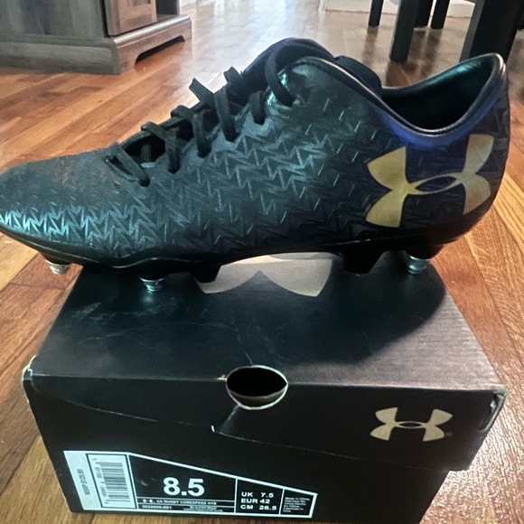 CLEATS - Picture 2 of 5